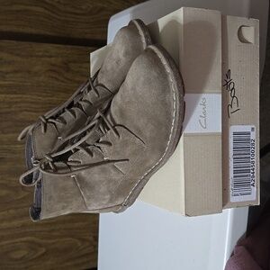 Clarks Boots sz7